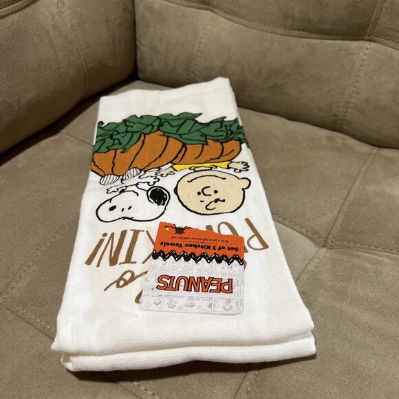Peanuts Snoopy Charlie Brown Set If 2 Kitchen Towels “Hello Pumpkin “ - Picture 3 of 14